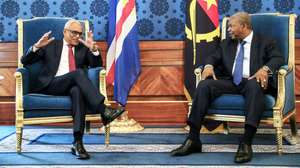 O Presidente da República de Angola, João Lourenço (D), recebe em audiência o Presidente  de Cabo Verde, José Maria Neves, no âmbito da 21ª Cimeira sobre o reforço dos mecanismo de prevenção e resolução dos conflitos em África na cidade Alta em Luanda, Angola, 29 de agosto de 2026. AMPE ROGÉRIO / LUSA