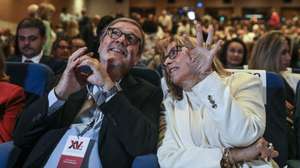 A ministra do Trabalho, Solidariedade e Segurança Social, Maria do Rosário Palma Ramalho, (D) conversa com o Secretário - Geral da UGT, Mário Mourão (E) na abertura do XV congresso da União Geral dos Trabalhadores (UGT) sob o lema "Juntos por um Futuro mais Justo", Figueira da Foz, 10 de outubro de 2026. PAULO CUNHA/LUSA