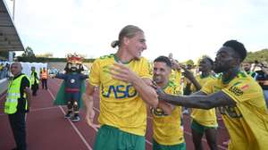 Os jogadores do Mafra festejam a passagem da 3ª eliminatória da Taça de Portugal após derrotarem o Santa Clara npo jogo disputado no Estádio do Parque Desportivo Municipal Mafra Manuel Marques, Mafra, 18 de outubro de de 2026. CARLOS BARROSO/LUSA