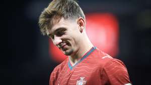 epa13281618 Portugal's Francisco Conceicao reacts after receiving a red card during the UEFA Nations League soccer match between Portugal and Norway in Porto, Portugal, 04 October 2026.  EPA/JOSE COELHO