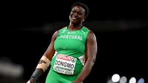 epa10123218 Auriol Dongmo of Portugal competes in the women's Shot Put final during the Athletics events at the European Championships Munich 2022, Munich, Germany, 15 August 2022. The championships will feature nine Olympic sports, Athletics, Beach Volleyball, Canoe Sprint, Cycling, Artistic Gymnastics, Rowing, Sport Climbing, Table Tennis and Triathlon.  EPA/CHRISTIAN BRUNA