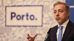 O ministro dos Assuntos Parlamentares, Pedro Duarte, durante o discurso de encerramento da 1.ª edição do ciclo de debates "ECO Local", Câmara Municipal do Porto, 21 de março de 2025. JOSÉ COELHO/LUSA