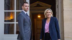 epa12064517 President of the far-right Rassemblement National (RN) parliamentary group, Marine Le Pen (R), and RN President Jordan Bardella (L) arrive for a meeting with the French prime minister as part of the consultations on a reform of the electoral system and proportional voting, at Hotel Matignon in Paris, France, 30 April 2025.  EPA/CHRISTOPHE PETIT TESSON