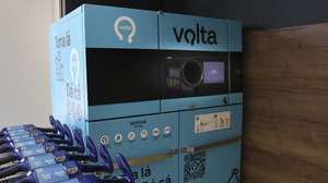 Máquina automática "Volta" de recolha de embalagens de bebidas não reutilizáveis, como garrafas e latas, em plástico, metal ou alumínio, para reciclagem, do novo Sistema de Depósito e Reembolso (SDR), que o Governo encara como dos maiores projetos ambientais de Portugal e que entra em funcionamento a partir do dia 10 de abril, em Lisboa, 08 de abril de 2026. ANTÓNIO COTRIM/LUSA