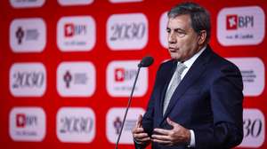 O presidente da Federação Portuguesa de Futebol (FPF), Fernando Gomes, durante a conferência, na Cidade do Futebol, em Oeiras, 27 de novembro de 2023. RODRIGO ANTUNES/LUSA