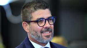 O presidente da Associação Nacional dos Municípios Portugueses (ANMP), Pedro Pimpão, durante a sessão de encerramento do XXVII Congresso da Associação Nacional de Municípios Portugueses, sob o lema: Poder Local - A proximidade que transforma Portugal, em Viana do Castelo, 14 de dezembro de 2025. ESTELA SILVA/LUSA