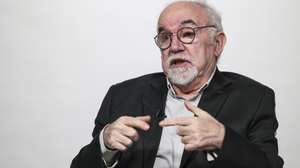 O antigo ministro da Segurança Social, José Vieira da Silva, em entrevista à agência Lusa, na sede da Lusa, em Lisboa, 27 de fevereiro de 2025. O antigo ministro do Trabalho José Vieira da Silva defende que a personalidade do centro esquerda com melhores condições para enfrentar as eleições presidenciais é António Vitorino e que terá o seu apoio se decidir avançar com uma candidatura. (ACOMPANHA TEXTO DA LUSA DE 02 DE MARÇO DE 2025) MIGUEL A. LOPES/LUSA