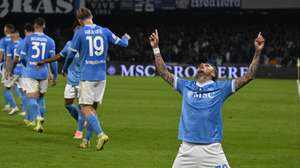 epa12543149 Napoli’s forward Noa Lang celebrates after scoring the 3-0 goal during the Italian Serie A soccer match SSC Napoli vs Atalanta BC at Diego Armando Maradona Stadium in Naples, Italy, 22 November 2025.  EPA/CIRO FUSCO