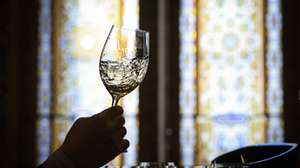 A member of the jury attends a wine tasting event during the opening day of the ‘Essencia do Vinho-Porto 2026’ at Bolsa Palace in Porto, Portugal, 26 February 2026. ‘Essencia do Vinho-Porto 2012’ runs from 26 February until 3rd March. JOSÉ COELHO/LUSA
