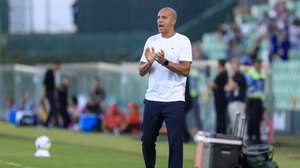 O treinador do Estrela da Amadora Pepa durante o jogo da I Liga de futebol com o Rio Ave realizado estádio dos Arcos, em Vila do Conde, 14 de setembro de 2026. JOSÉ COELHO/LUSA