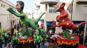 Desfile de carnaval de Loulé sob o tema  &quot; Ó Zé......já viste  o Algarvensis &quot;, o mais antigo corso do país, que hoje desfilou pela avenida José da Costa Mealha em Loulé, 21 de fevereiro de 2023. LUÍS FORRA/LUSA