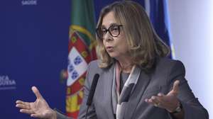 A ministra da Saúde, Ana Paula Martins, intervém na conferência de imprensa para apresentação do Plano de Reorganização para as Urgências de Obstetrícia e Ginecologia e de Pediatria, em Lisboa, 22 de outubro de 2024. ANTÓNIO COTRIM/LUSA