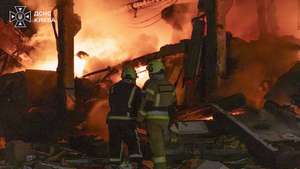 epa13161264 A handout photo made available by the State Emergency Service shows Ukrainian rescuers working at the site of a Russian ballistic missile strike on a residential area in Kyiv, Ukraine, 11 August 2026, amid the ongoing Russian invasion.  EPA/STATE EMERGENCY SERVICE / HANDOUT  HANDOUT EDITORIAL USE ONLY/NO SALES