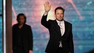 epa12219000 (FILE) - SpaceX and xAI CEO Elon Musk attends a panel at the Saudi-US Investment Forum in Riyadh, Saudi Arabia, 13 May 2025 (re-issued 05 July 2025). Elon Musk on 05 July 2025 in a post on social media platform X (formerly Twitter) said he formed the America Party following the results of a poll he held a day before.  EPA/ALI HAIDER