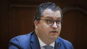 O ministro de Estado e das Finanças, Joaquim Miranda Sarmento, intervém perante a Comissão de Orçamento, Finanças e Administração Pública, na Assembleia da República, em Lisboa, 07 de janeiro de 2026. ANTÓNIO PEDRO SANTOS/LUSA