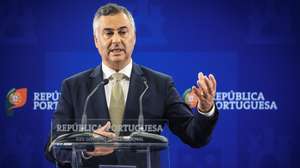 O ministro da Educação, Ciência e Inovação, Fernando Alexandre, intervém no briefing após a reunião do Conselho de Ministros na Escola Superior de Tecnologia e Gestão (ESTiG), em Bragança, 09 de setembro de 2026. JOSÉ COELHO/LUSA