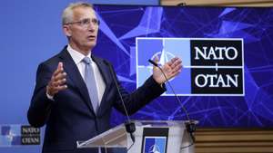 epa10125911 NATO Secretary General Jens Stoltenberg attends a joint press conference with Kosovo's Prime Minister Albin Kurti (not pictured) following their meeting at the Alliance headquarters in Brussels, Belgium, 17 August 2022.  EPA/OLIVIER HOSLET