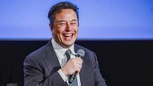 epa10144988 Tesla-founder Elon Musk attends a discussion forum at the Offshore Northern Seas (ONS) Conference, in Stavanger, Norway, 29 August 2022. The ONS is taking place from 29 August to 01 September 2022 and brings together international industry executives to discuss on 'the future of the energy industry, including new technologies, new forms of leadership and new business models', as the organizers describes it on their website.  EPA/Carina Johansen NORWAY OUT