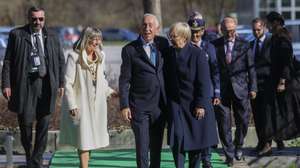 Portuguese President Marcelo Rebelo de Sousa (C) with his slovenian counterpart Natasa Pirc Musar (R) during his visit to Biotechnology Hub of the National Institute of Biology in Ljubljana, on his official visit to Slovenia, 18 march 2025. TIAGO PETINGA/LUSA