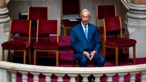 O ex-Presidente da República, Marcelo Rebelo de Sousa, durante a sessão solene comemorativa do 50.º aniversário da Constituição da República Portuguesa, na Assembleia da República, em Lisboa, 02 de abril de 2026. O parlamento assinala hoje numa sessão solene os 50 anos da Constituição da República Portuguesa (CRP), aprovada a 02 de abril de 1976 e que fundou os princípios basilares do regime democrático. JOSÉ SENA GOULÃO/LUSA