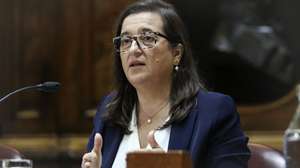 a atuação e as interpretações da diretora da Autoridade Tributária, (Helena Borges)