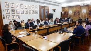 A consultora para os Assuntos Sociais, Sociedade e Comunidades da Casa Civil do Presidente da República, Maria João Ruela (E), intervém durante a sua audição Comissão Parlamentar de Inquérito - Gémeas Tratadas com o Medicamento Zolgensma, na Assembleia da República, em Lisboa, 24 de julho de 2024. ANTÓNIO PEDRO SANTOS/LUSA