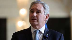 epa13001423 Argentina's Secretary of State for Foreign Affairs Pablo Quirno speaks at a press conference during the high-level meeting on combating transnational organized crime in Santiago, Chile, 28 May 2026. The governments of Chile, Argentina, Peru, Bolivia and Ecuador signed the ‘Santiago Commitment’ and agreed to develop a roadmap to increase coordination in the fight against transnational organized crime and drug trafficking.  EPA/JAVIER TORRES