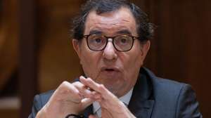 O ministro da Economia e da Coesão Territorial, Manuel Castro Almeida, intervém na sua audição perante a Comissão da Reforma do Estado e Poder Local, na Assembleia da República, em Lisboa, 22 de julho de 2026. ANTÓNIO COTRIM/LUSA