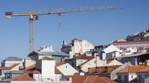 Visão geral de prédios da baixa pombalina, em Lisboa, 16 de fevereiro de 2025. Habitação. Arquitetura. Construção Civil. Gruas. ANTÓNIO PEDRO SANTOS/LUSA