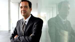 O ex presidente da Câmara do Porto Nuno Cardoso não tem qualquer intenção de se candidatar à liderança da autarquia nas próximas eleições, agora que foi absolvido no processo do Plano de Pormenor das Antas (PPA), no Porto, 14 de novembro de 2010. (ACOMPANHA TEXTO). JOSE COELHO/ LUSA