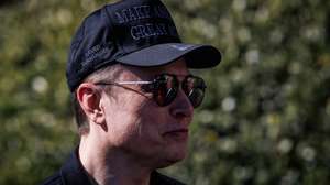 epa11957034 Tesla CEO and Senior Advisor to the President of the United States Elon Musk listens as US President Donald Trump speaks in front of Tesla vehicles at the White House in Washington, D.C.USA, 11 March 2025. President Trump has said he will buy a Tesla to support Tesla and Elon Musk after recent attacks on Tesla charging stations and calls for boycotts of Tesla products.  EPA/SAMUEL CORUM / POOL