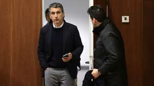 O presidente do Vitória SC de Guimarães, António Miguel Cardoso (C) reage após ser reeleito o final do jogo da 24ª jornada da I Liga de futebol, Vitória SC de Guimarães vs Casa Pia AC, realizado no Estádio D. Afonso Henriques, 1 Março 2025, MANUEL FERNANDO ARAUJO/LUSA
