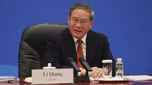 epa12956239 Chinese Premier Li Qiang meets with US business representatives, at the Great Hall of the People in Beijing, China, 14 May 2026. US President Trump is in Beijing for a high-stakes state visit running through 15 May, marking his first return to the mainland since 2017.  EPA/GO NAKAMURA / POOL