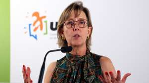 A futura Comissária Europeia e ex-ministra das Finanças, Maria Luís Albuquerque, discursa durante um jantar-conferência na Universidade de Verão Partido Social Democrata (PSD), que decorre até amanhã, 01 de setembro, numa unidade hoteleira, Castelo de Vide, 31 de agosto de 2024. NUNO VEIGA/LUSA