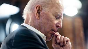 epa12115108 (FILE) - Joe Biden campaigns to be the 2020 Democratic presidential nominee at the Legacy Plaza Building in Newton, Iowa, USA, 30 January 2020 (re-issued 18 May 2025). Former US president Biden was diagnosed with prostate cancer with metastasis to the bone, according to a statement from his personal office released on 18 May 2025.  EPA/JIM LO SCALZO *** Local Caption *** 55835550