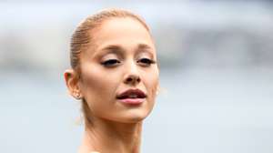 epa11701758 Wicked cast member Ariana Grande poses for a photograph during a media call at Mrs. Macquarie's Chair in Sydney, Australia, 05 November 2024.  EPA/BIANCA DE MARCHI  AUSTRALIA AND NEW ZEALAND OUT