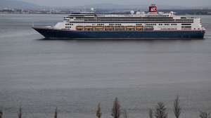 Rio Tejo em Lisboa com navio de cruzeiro, 16 de março de 2023. TIAGO PETINGA/LUSA