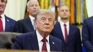 epa13131032 US President Donald Trump speaks during an announcement on US nuclear innovation in the Oval Office at the White House in Washington, DC, USA, 24 July 2026. The announcement came after the Marine Minerals Administration and the Nuclear Regulatory Commission signed an agreement on 22 July to coordinate oversight of potential nuclear energy projects on the US Outer Continental Shelf.  EPA/BONNIE CASH / POOL