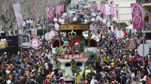 Foliões participam no Corso Diurno do Carnaval de Torres Vedras, com o tema “Carnaval do Futuro”, em Torres Vedras, 13 de fevereiro de 2024. ANTÓNIO PEDRO SANTOS/LUSA