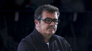 O diretor da Greenpeace portugal, Toni Melajoki Roseiro, durante a conferência de imprensa de apresentação/lançamento da Greenpeace Portugal a bordo do Arctic Sunrise da Greenpeace, no Cais da Rocha de Conde de Óbidos, no Porto de Lisboa, 17 de fevereiro de 2025.  ANDRÉ KOSTERS/LUSA