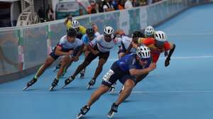 epa13301992 Skaters compete in the men's senior 1000m sprint eventduring the 2026 World Skate Games in Luque, Paraguay, 13 October 2026.  EPA/JUAN PABLO PINO