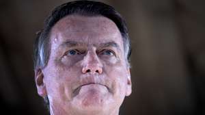 epa10441956 Former Brazilian President Jair Bolsonaro attends an event with members of the Brazilian community at the Majestic Life Church in Orlando, Florida, USA, 31 January 2023. Bolsonaro has applied for a six-month visitor visa to remain in the US, according to his lawyer Felipe Alexandre.  EPA/CRISTOBAL HERRERA-ULASHKEVICH