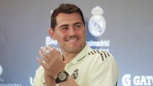 epa12511515 Former Real Madrid soccer player Iker Casillas speaks at a press conference in San Salvador, El Salvador, 07 November 2025.  EPA/RODRIGO SURA