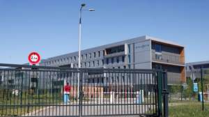 epa12909155 A general view of the Stellantis plant in Poissy, a suburb of Paris, France, 23 April 2026. On 16 April, Stellantis management announced that car production would end in 2028 to focus on manufacturing parts and dismantling cars.  EPA/TERESA SUAREZ