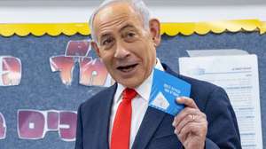 epa13334161 Israel's Prime Minister Benjamin Netanyahu reacts before casting his ballot to vote in Israel's legislative election at a polling station in Jerusalem, 27 October 2026. Israelis are heading to the polls in the first nationwide elections since the Hamas-led 07 October 2023 attack.  EPA/YONATAN SINDEL / POOL