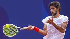 Os tenistas portugueses Francisco Cabral e Nuno Borges, durante a partida dos oitavos de final nos Jogos Olímpicos de Paris 2024 contra os alemães Jan Lennard Struff e Dominik Koepfer, em Paris, França, 30 de julho de 2024. HUGO DELGADO/LUSA