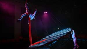 Ensaio de imprensa do espetáculo de circo contemporâneo, "Liberdade Liberdade", interpretado por David David e Tjaša Dobravec, a partir das histórias-narrativas das cartas de amor trocadas pelos avós do primeiro durante a ditadura, no Teatro Narciso Ferreira, em Vila Nova de Famalicão, 26 de Novembro de 2025. "Liberdade Liberdade" é o novo espetáculo da Momento – Artistas Independentes e da recém-criada companhia Ângulo Crítico, com direção e dramaturgia de Diogo Freitas, estreia dia 28 de novembro. (ACOMPANHA TEXTO DE 27 DE NOVEMBRO DE 2025). ESTELA SILVA/LUSA