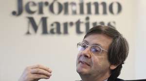 O presidente da Jerónimo Martins, Pedro Soares dos Santos, em declarações durante uma entrevista à agência Lusa, em Lisboa, 07 de março de 2024. O presidente da Jerónimo Martins considera que a distribuição em Portugal vai estar "totalmente focada na restauração" em 10 anos e que o grupo vai crescer no agroalimentar, um "novo braço de negócio". (ACOMPANHA TEXTO DA LUSA DO DIA 17 DE MARÇO DE 2024). MANUEL DE ALMEIDA/LUSA