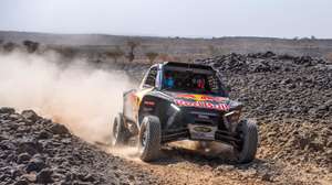 epa11811601 Portuguese driver Goncalo Guerreiro and Brazilian co-driver Cadu Sachs drive their Taurus T3 Max for the Red Bull Off-Road Junior Team during the third stage of the 2025 Dakar Rally, from Bisha to Al Henakiyah, Saudi Arabia, 07 January 2025.  EPA/Gerard Laurenssen