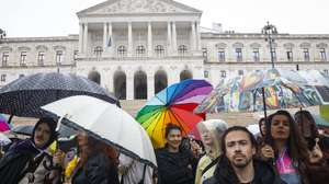 Manifestantes protestam a favor da autodeterminação da identidade de género